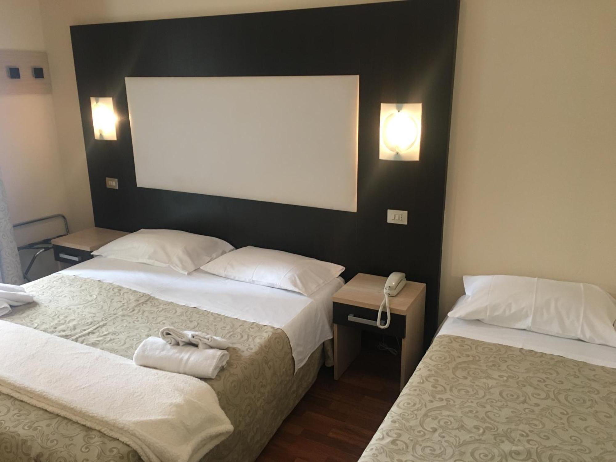 Hotel Baby B&B Milano Marittima Exterior foto