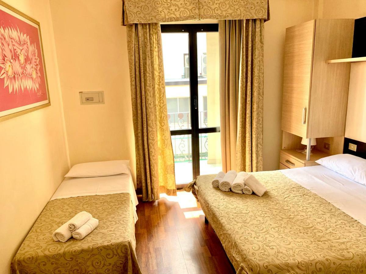 Hotel Baby B&B Milano Marittima Exterior foto